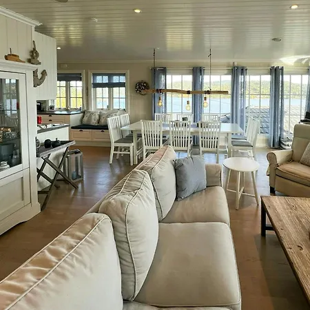 בית נופש With Private Dock By Eidangerfjord