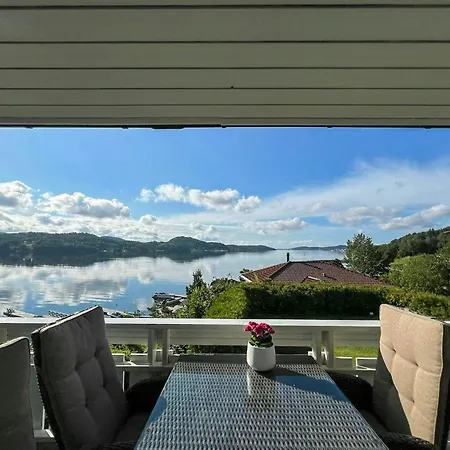 With Private Dock By Eidangerfjord פורסגרון